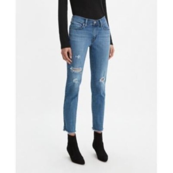 Levi's® Women's Mid-Rise Boyfriend Cropp - Picture 1 of 7